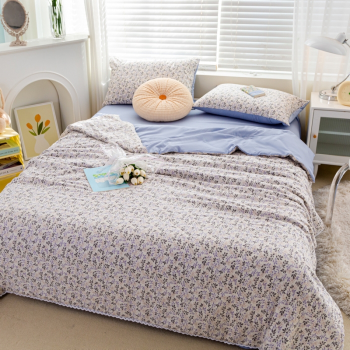 91家纺网 家纺一手货源 找家纺 羋多 2024新款小清新花边水洗棉夏被夏被四件套浪漫初夏