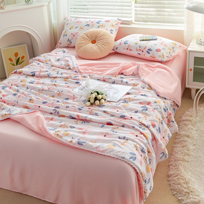 91家纺网 家纺一手货源 找家纺 羋多 2024新款小清新花边水洗棉夏被夏被四件套浅夏时光