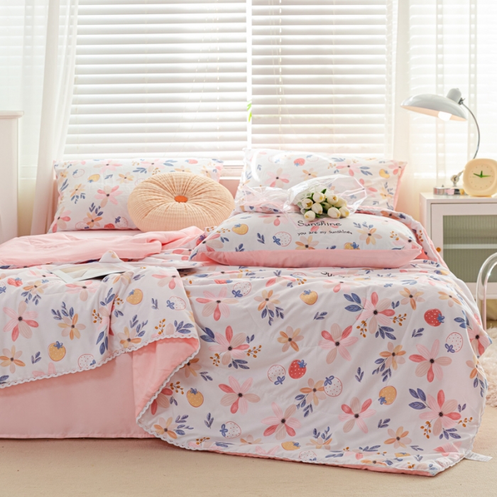 91家纺网 家纺一手货源 找家纺 羋多 2024新款小清新花边水洗棉夏被夏被四件套浅夏时光