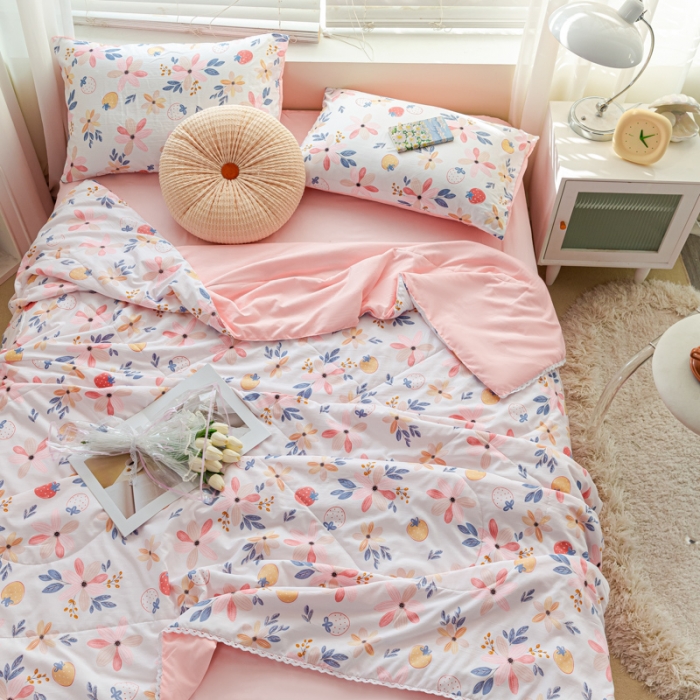 91家纺网 家纺一手货源 找家纺 羋多 2024新款小清新花边水洗棉夏被夏被四件套浅夏时光