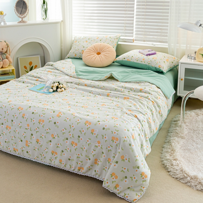 91家纺网 家纺一手货源 找家纺 羋多 2024新款小清新花边水洗棉夏被夏被四件套相伴花开