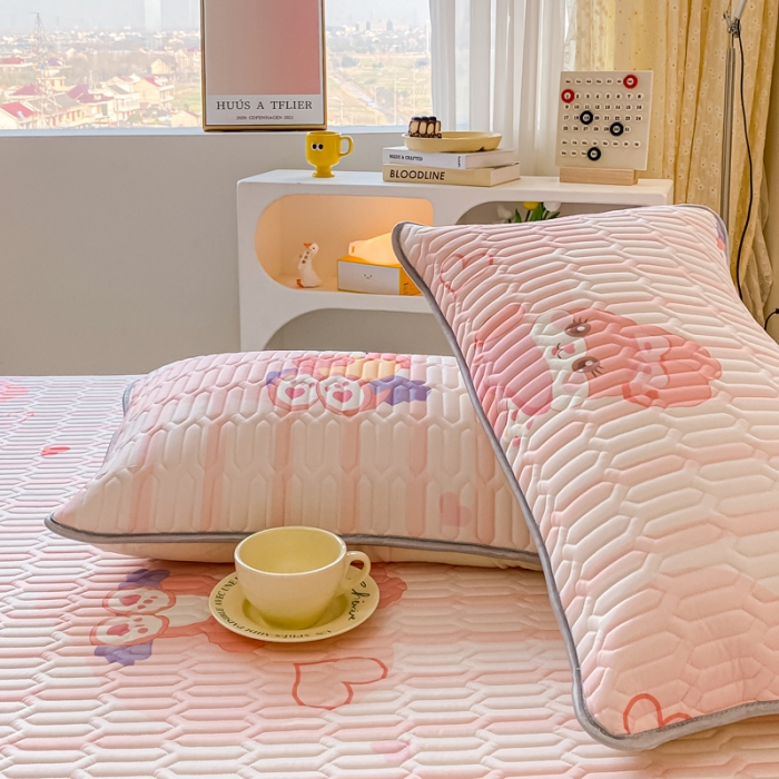 91家纺网 家纺一手货源 找家纺 （总）金爱家 2023新款凉感丝乳胶软凉席床裙款三件套