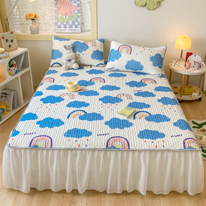 91家纺网 家纺一手货源 找家纺 金爱家 2023新款凉感丝乳胶软凉席床裙款三件套 彩虹云朵