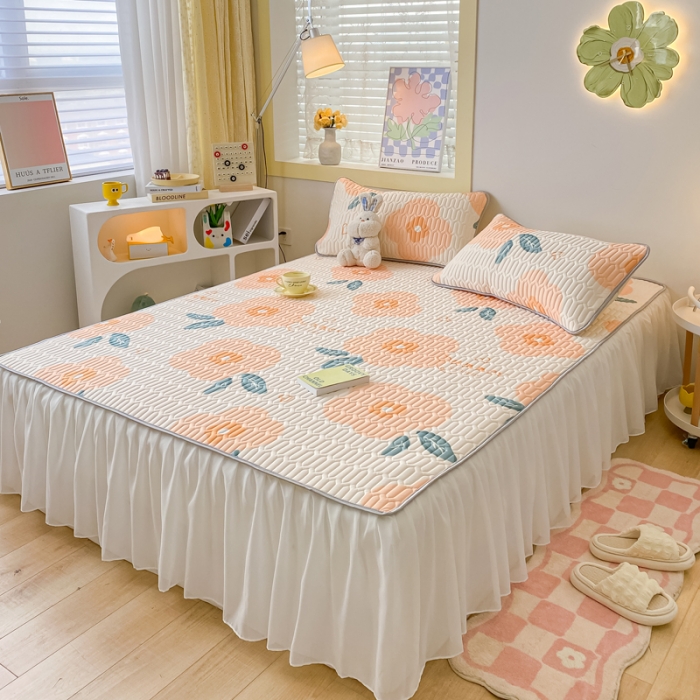 91家纺网 家纺一手货源 找家纺 金爱家 2023新款凉感丝乳胶软凉席床裙款三件套 橘子花朵