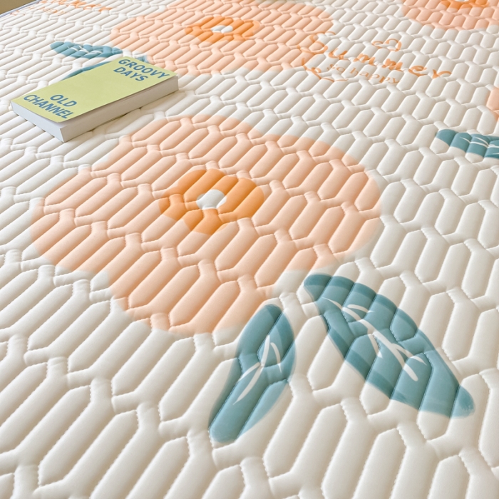 91家纺网 家纺一手货源 找家纺 金爱家 2023新款凉感丝乳胶软凉席床裙款三件套 橘子花朵