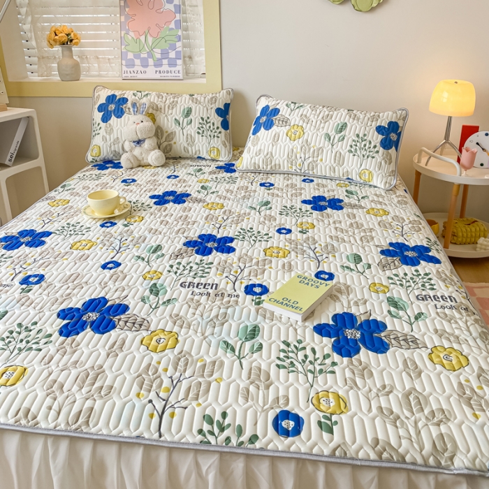 91家纺网 家纺一手货源 找家纺 金爱家 2023新款凉感丝乳胶软凉席床裙款三件套 夏日悠花