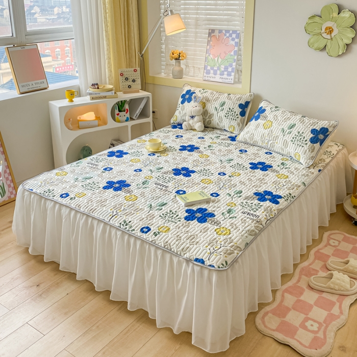 91家纺网 家纺一手货源 找家纺 金爱家 2023新款凉感丝乳胶软凉席床裙款三件套 夏日悠花