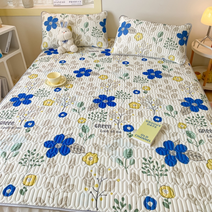 91家纺网 家纺一手货源 找家纺 金爱家 2023新款凉感丝乳胶软凉席床裙款三件套 夏日悠花