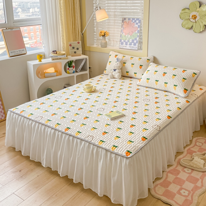 91家纺网 家纺一手货源 找家纺 金爱家 2023新款凉感丝乳胶软凉席床裙款三件套 小萝卜