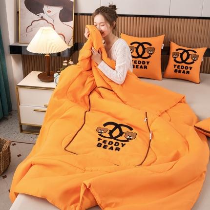 91家纺网 家纺一手货源 找家纺 宝马家纺 2023新款双头泰迪熊抱枕被橘黄