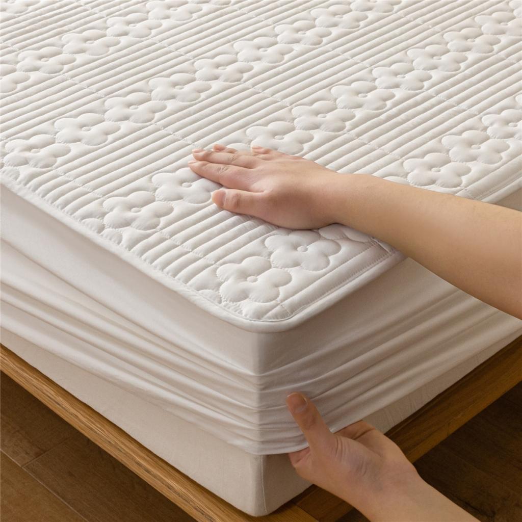 91家纺网 家纺一手货源 找家纺 （总）古吉梦 2023新款 A类水洗棉夹棉防水床笠三件套-花朵