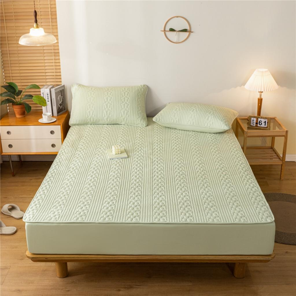 91家纺网 家纺一手货源 找家纺 古吉梦2023新款 A类水洗棉夹棉防水床笠花朵系列三件套 花朵-茶绿