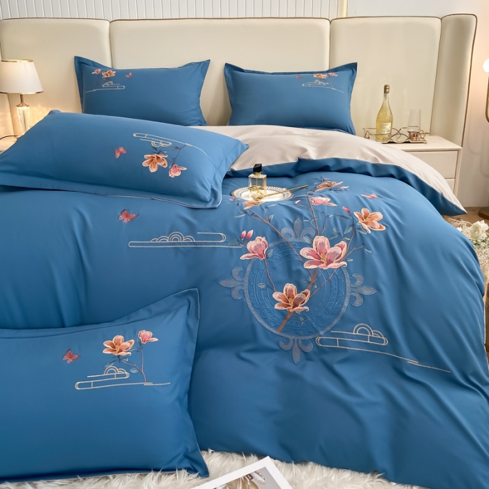 91家纺网 家纺一手货源 找家纺 大麦乐田 2023新款亲肤雅棉刺绣四件套-满园春 满园春宾利蓝