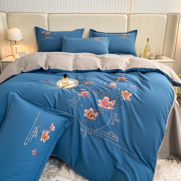 91家纺网 家纺一手货源 找家纺 大麦乐田 2023新款亲肤雅棉刺绣四件套-满园春 满园春宾利蓝