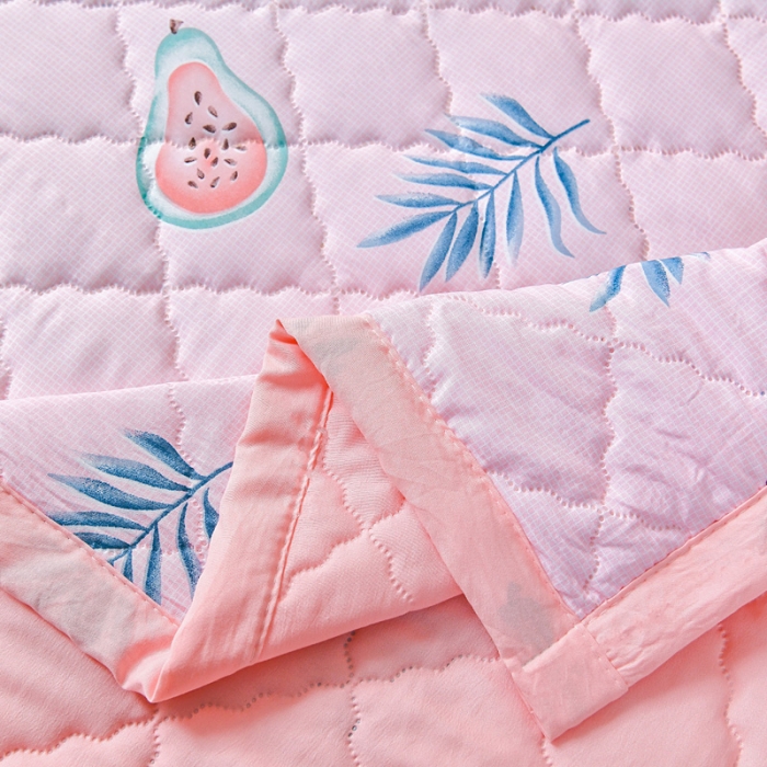 91家纺网 家纺一手货源 找家纺 被多多2023新款水洗棉印花夏凉被空调被 芭蕉-粉