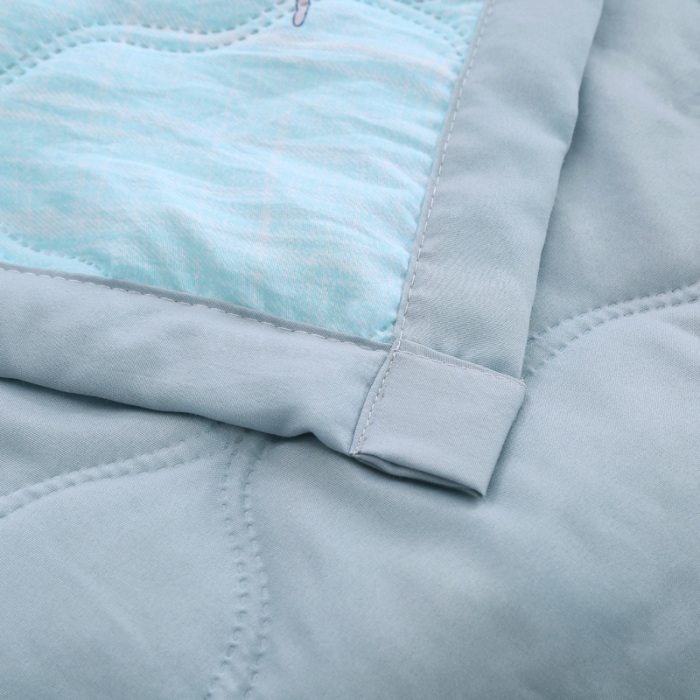 91家纺网 家纺一手货源 找家纺 被多多2023新款水洗棉印花夏凉被空调被 纷飞叶影