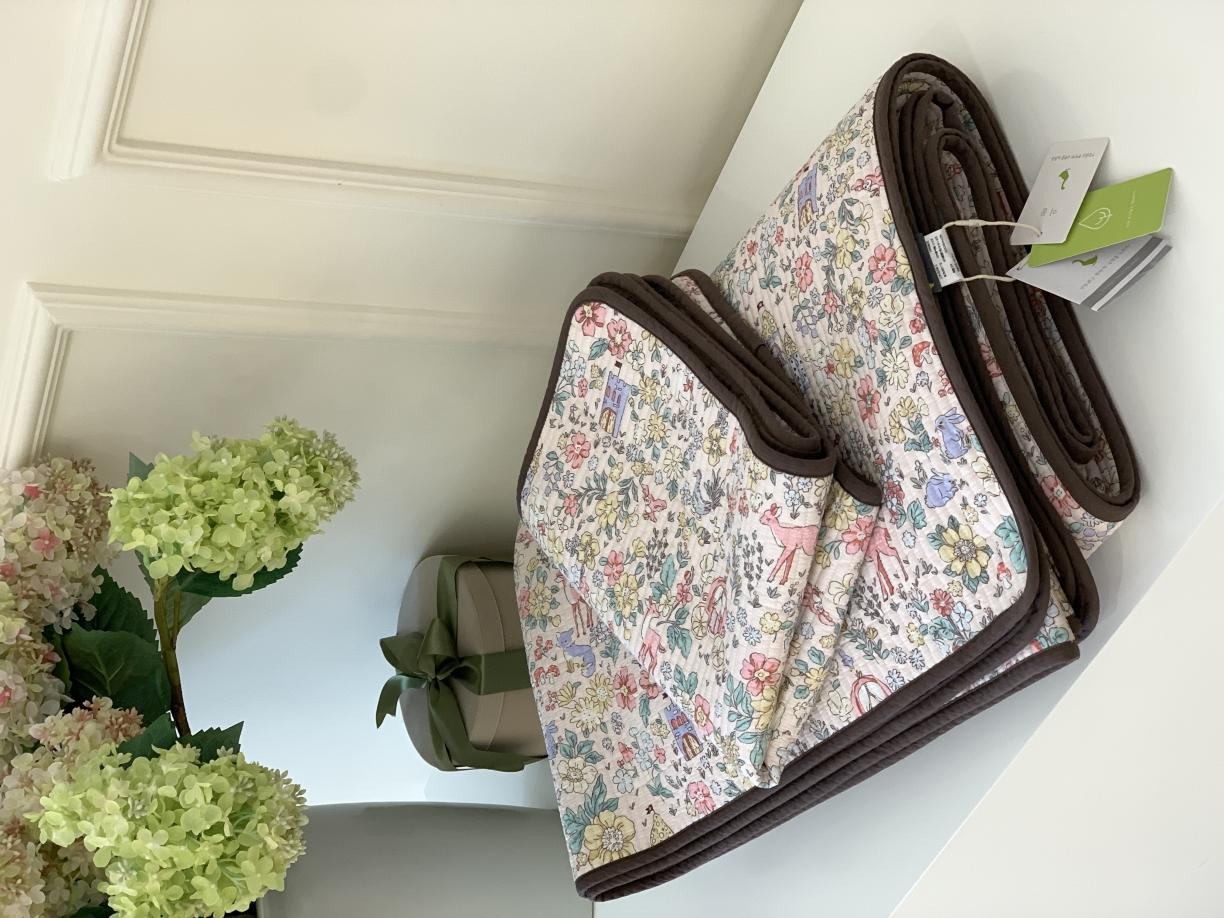 91家纺网 家纺一手货源 找家纺 汇庭 2023新款大鹅水洗棉床盖三件套-格林童话