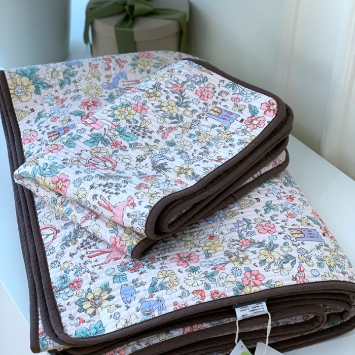 91家纺网 家纺一手货源 找家纺 汇庭 2023新款大鹅水洗棉床盖三件套-莉莉安