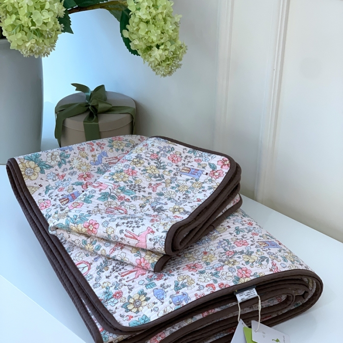 91家纺网 家纺一手货源 找家纺 汇庭 2023新款大鹅水洗棉床盖三件套-莉莉安