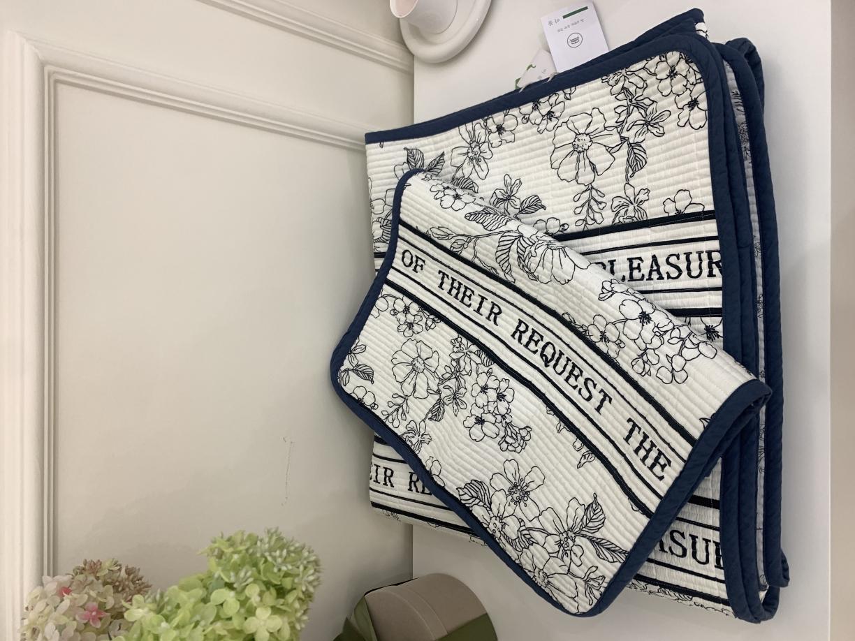 91家纺网 家纺一手货源 找家纺 汇庭 2023新款大鹅水洗棉床盖三件套-伊纹庄园