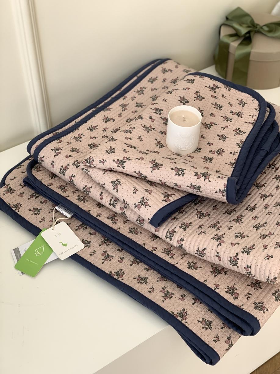 91家纺网 家纺一手货源 找家纺 汇庭 2023新款大鹅水洗棉床盖三件套-索菲庄园