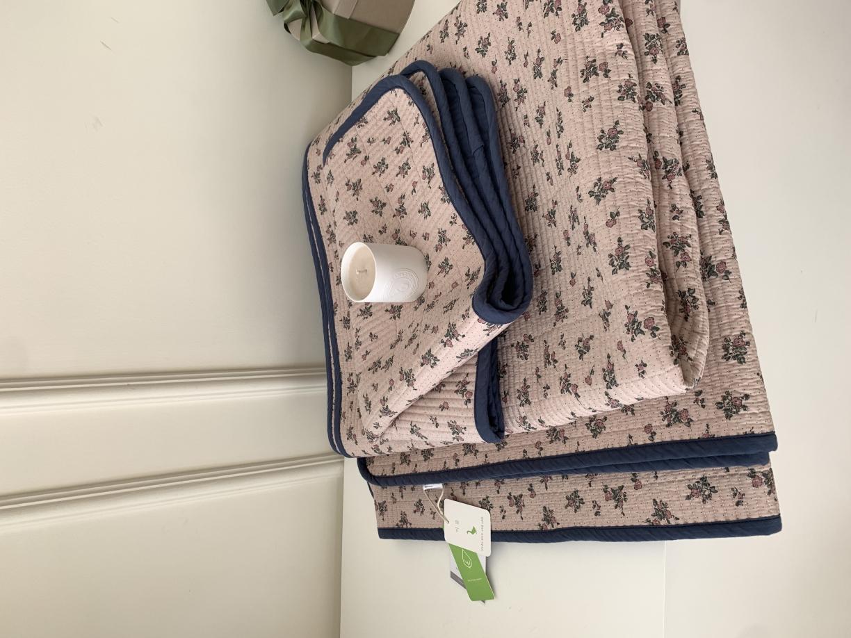 91家纺网 家纺一手货源 找家纺 汇庭 2023新款大鹅水洗棉床盖三件套-索菲庄园