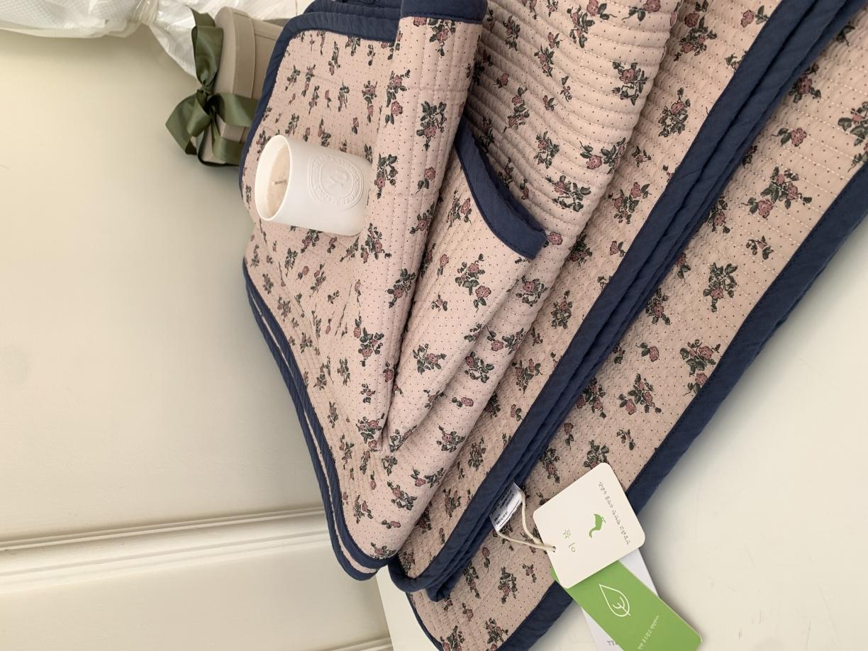 91家纺网 家纺一手货源 找家纺 汇庭 2023新款大鹅水洗棉床盖三件套-索菲庄园