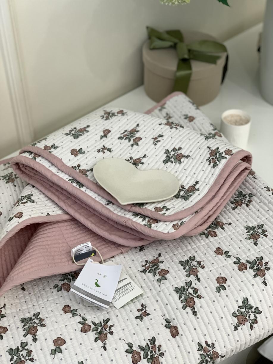 91家纺网 家纺一手货源 找家纺 汇庭 2023新款大鹅水洗棉床盖三件套-索菲亚庄园