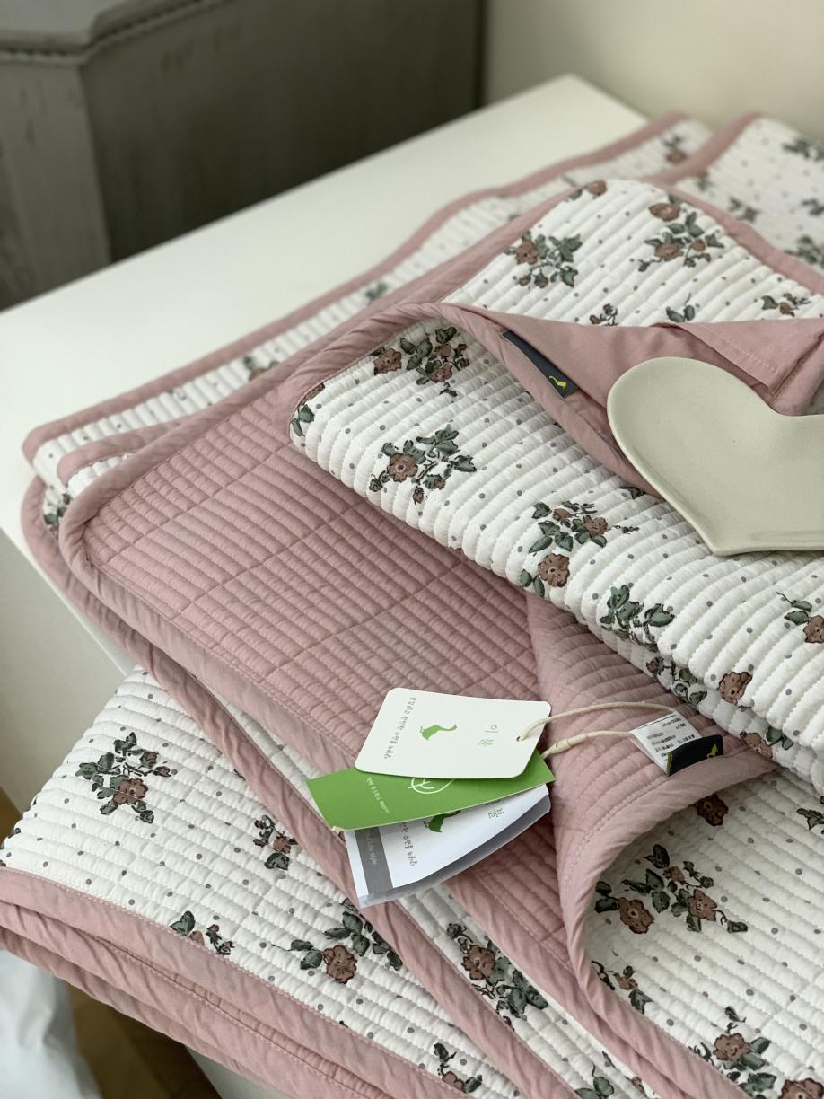 91家纺网 家纺一手货源 找家纺 汇庭 2023新款大鹅水洗棉床盖三件套-索菲亚庄园