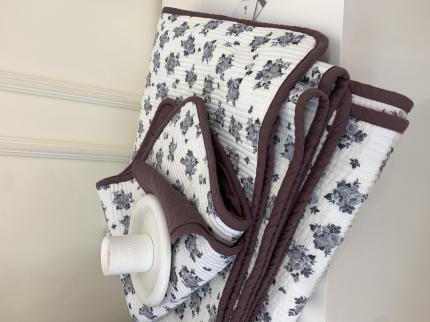 91家纺网 家纺一手货源 找家纺 汇庭 2023新款大鹅水洗棉床盖三件套-拉菲庄园