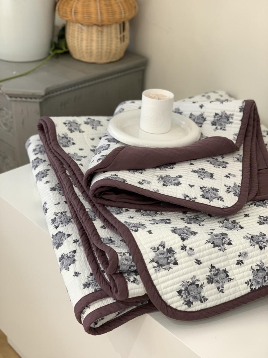 91家纺网 家纺一手货源 找家纺 汇庭 2023新款大鹅水洗棉床盖三件套-拉菲庄园