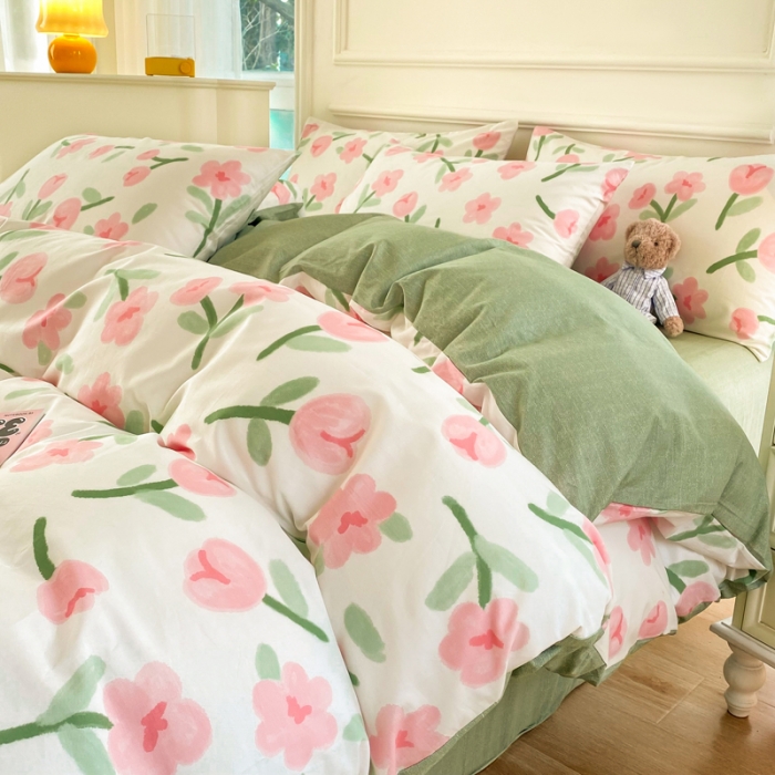 91家纺网 家纺一手货源 找家纺 星巴k家纺 2023全棉13372花卉印花简约四件套蜜茶花