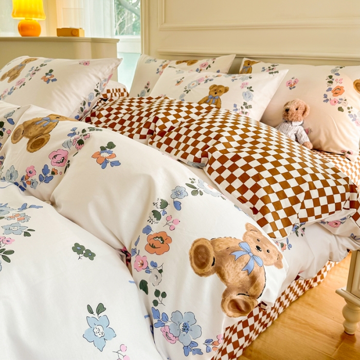 91家纺网 家纺一手货源 找家纺 星巴k家纺 2023全棉13372花卉印花简约四件套花环熊