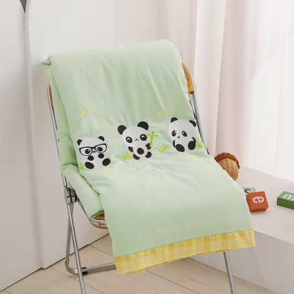 91家纺网 家纺一手货源 找家纺 A类水洗棉磨毛绣花款儿童大豆夏被幼儿园被子夏凉被空调被 三只熊猫-绿