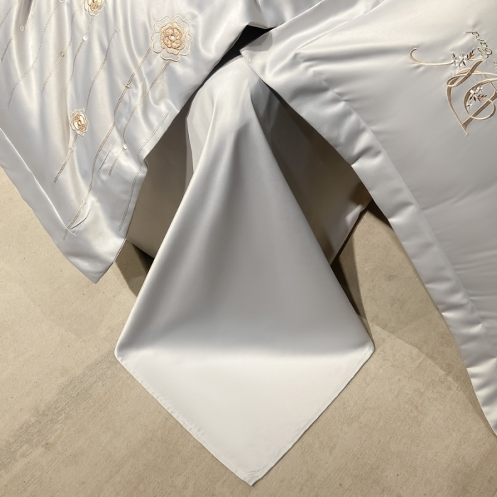 91家纺网 家纺一手货源 找家纺 绒世界 2024新款水洗真丝爱媛四件套系列 爱媛-银灰