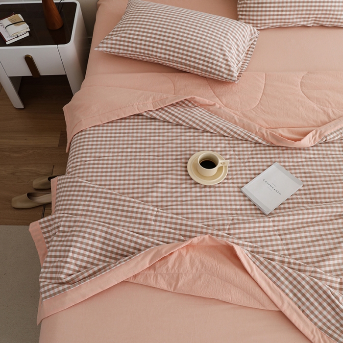 91家纺网 家纺一手货源 找家纺 寐眠 2023新款全棉色织水洗棉夏被子被芯（羽丝棉） 粉小格