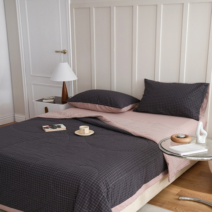 91家纺网 家纺一手货源 找家纺 寐眠 2023新款全棉色织水洗棉夏被子被芯（羽丝棉） 灰粉格双拼