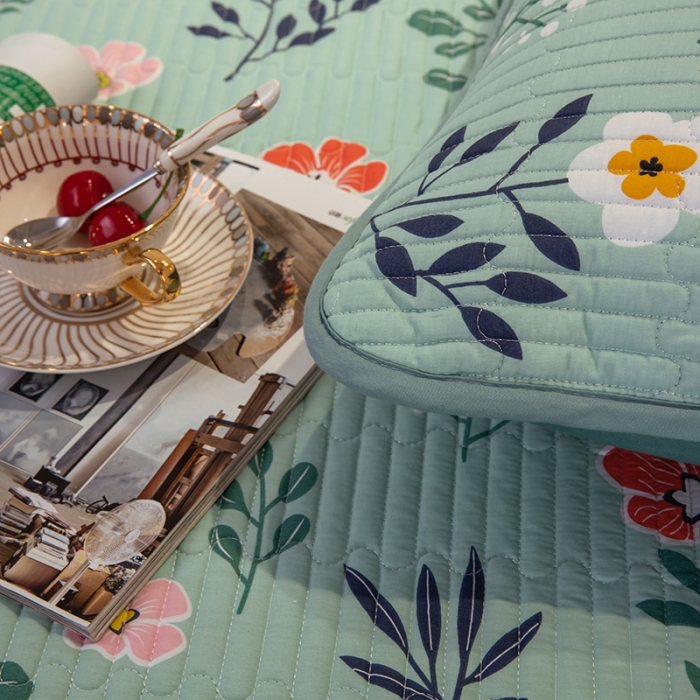 91家纺网 家纺一手货源 找家纺 莎果 2024新款正面纯棉绗缝床盖 朵拉乐园