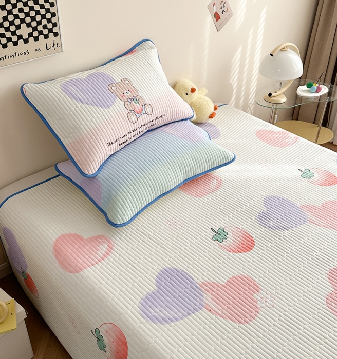 91家纺网 家纺一手货源 找家纺 莎果 2024新款正面纯棉绗缝床盖 可爱熊