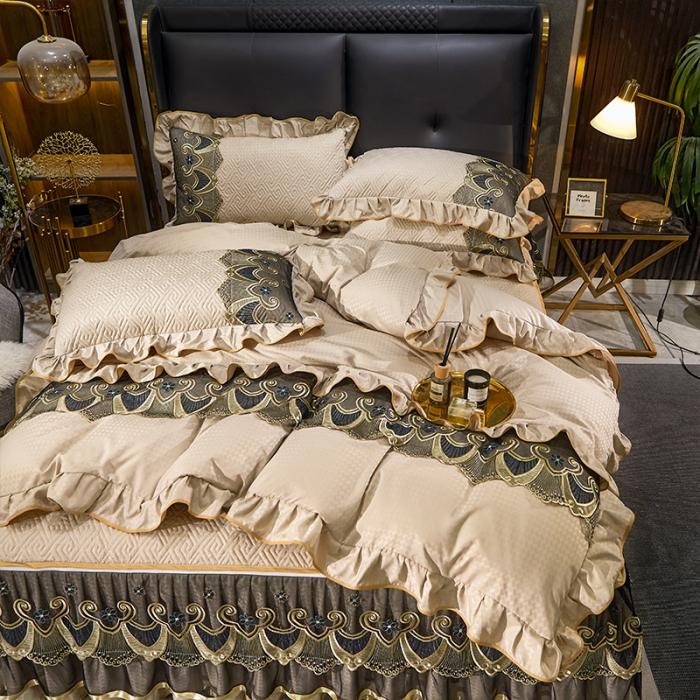 91家纺网 家纺一手货源 找家纺 罗艺轩 2024新款贡缎提花夹棉床裙四件套千鸟格系列 千鸟格-香槟金