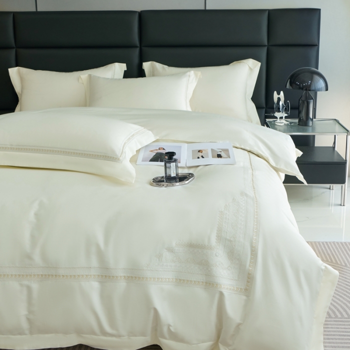 91家纺网 家纺一手货源 找家纺 榻尚家居 2023新款格瑞斯系列100贡缎长绒棉四件套工艺款四件套 格瑞斯白