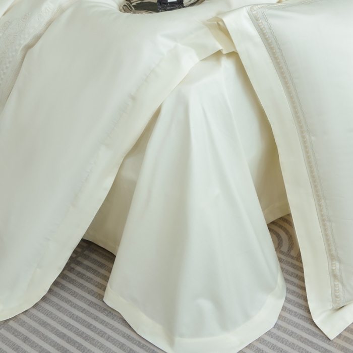 91家纺网 家纺一手货源 找家纺 榻尚家居 2023新款格瑞斯系列100贡缎长绒棉四件套工艺款四件套 格瑞斯白