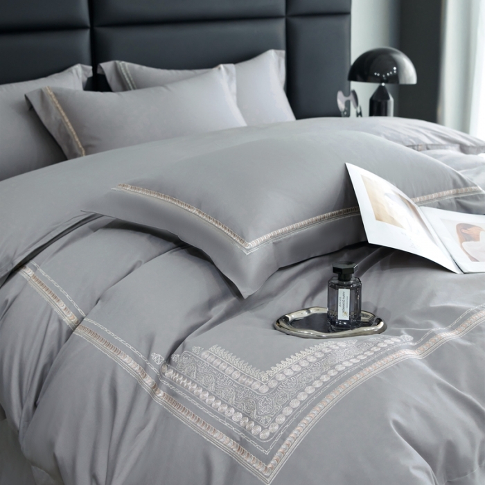 91家纺网 家纺一手货源 找家纺 榻尚家居 2023新款格瑞斯系列100贡缎长绒棉四件套工艺款四件套 格瑞斯灰