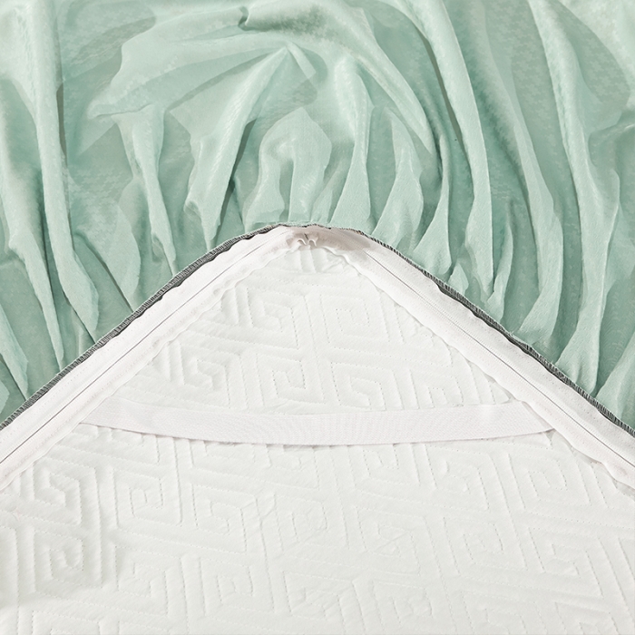 91家纺网 家纺一手货源 找家纺 （总）罗艺轩 2024新款贡缎提花夹棉床裙三件套千鸟格系列