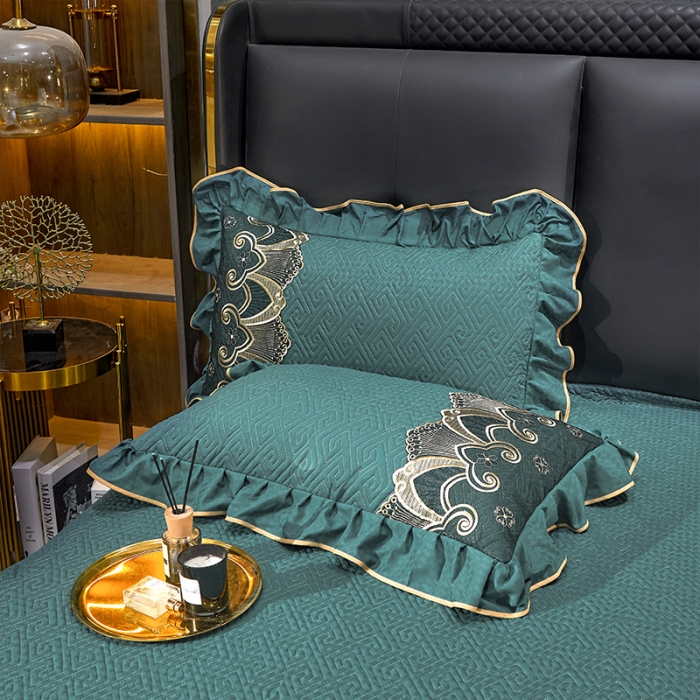 91家纺网 家纺一手货源 找家纺 罗艺轩 2024新款贡缎提花夹棉床裙三件套千鸟格系列 千鸟格-黛绿色