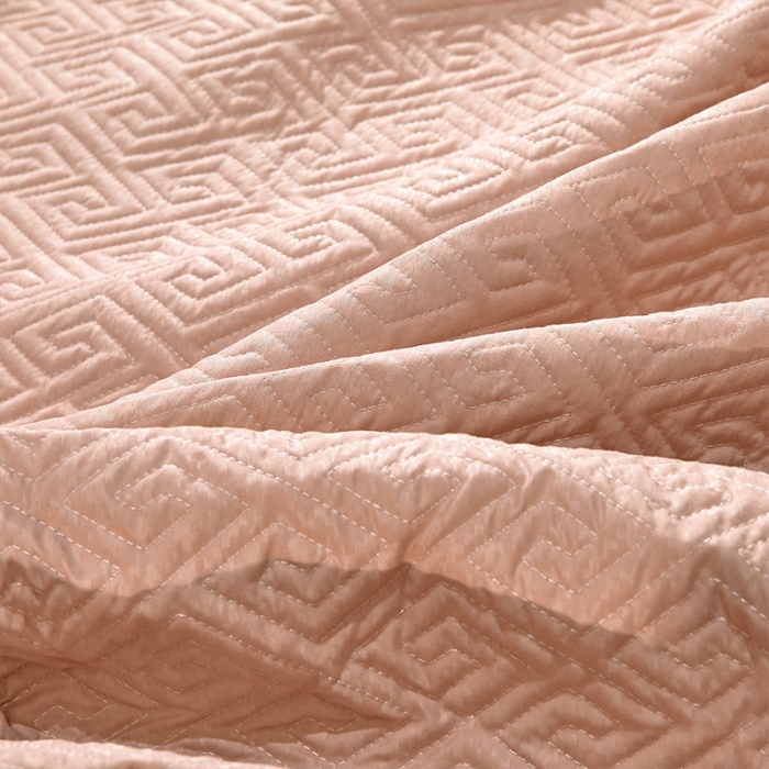 91家纺网 家纺一手货源 找家纺 罗艺轩 2024新款贡缎提花夹棉床裙三件套千鸟格系列 千鸟格-凝脂玉