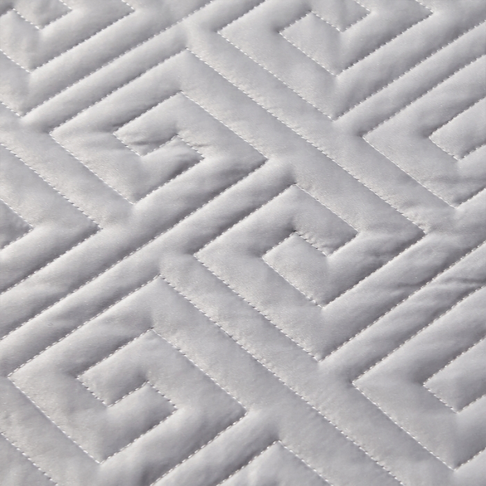 91家纺网 家纺一手货源 找家纺 罗艺轩 2024新款贡缎夹棉床裙三件套凯撒王朝系列 凯撒王朝-冰灿银