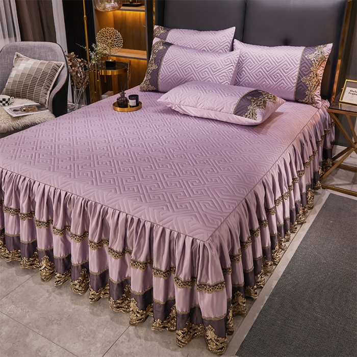 91家纺网 家纺一手货源 找家纺 罗艺轩 2024新款贡缎夹棉床裙三件套凯撒王朝系列 凯撒王朝-黛紫