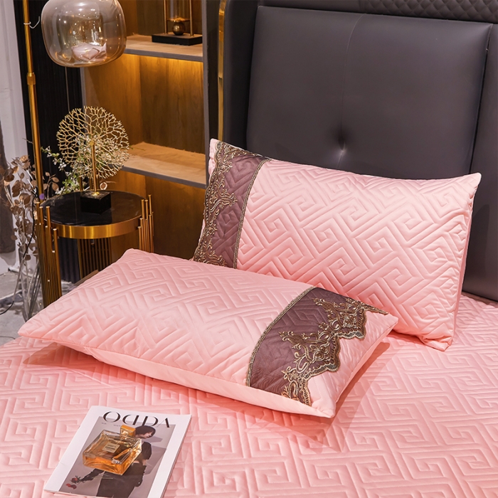 91家纺网 家纺一手货源 找家纺 罗艺轩 2024新款贡缎夹棉床裙三件套凯撒王朝系列 凯撒王朝-凝脂玉