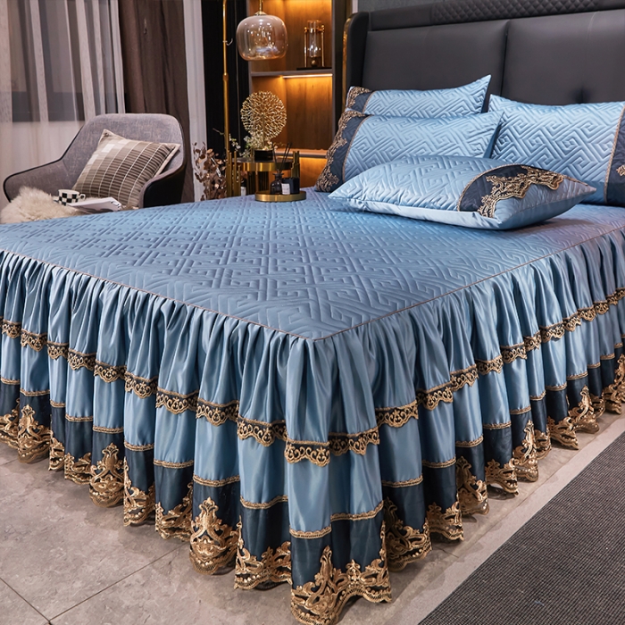 91家纺网 家纺一手货源 找家纺 罗艺轩 2024新款贡缎夹棉床裙三件套凯撒王朝系列 凯撒王朝-天际蓝